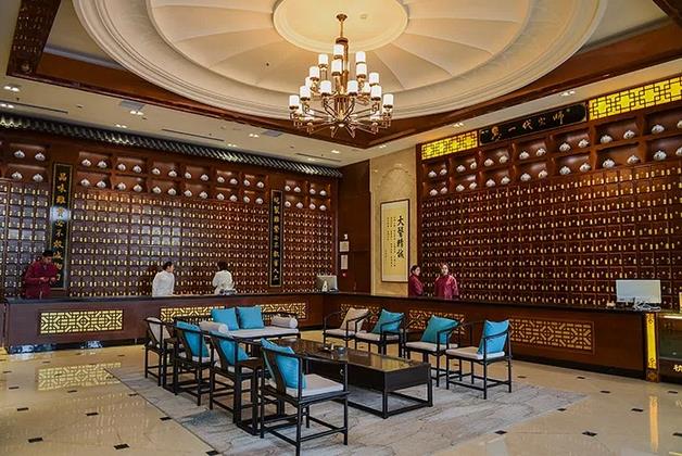 朴沏用心做好茶,极简养身心