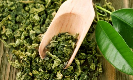 喝剩下的茶叶有甚么平常妙用 巧用茶渣解决生涯中的小问题 喝剩下的茶叶有什么日常妙用 巧用茶渣解决生活中的小问题（喝剩下的茶叶渣有什么用处） 生活妙招