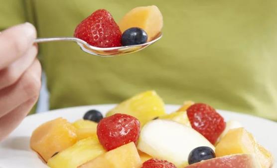 饭后吃水果加重身体负担 吃水果有讲究别犯这些错误