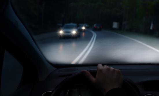 夜间安全开车的十三个要点 夜间行车时灯光使用的误区