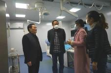 原西南医院神经内科主任迟路湘教授莅临南川宏仁医院讲学指导