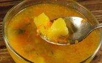 ​美味的养生汤提升食欲 煲汤误区要尽量远离