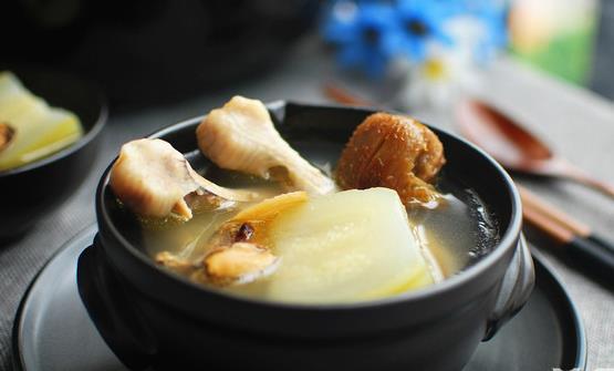 脾胃好身体好 靓汤煲起来吧