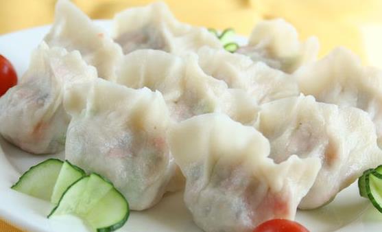 吃主食时容易犯的3 个错误 糙米香肠豌豆煲仔饭绝对美味