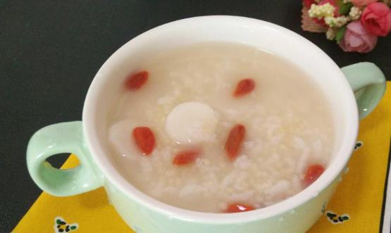 安全的祛斑十食谱 枸杞酒酿蛋给你好脸色