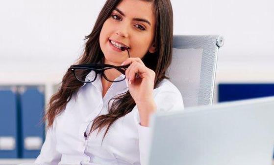 送你7种实用防电脑辐射偏方 可以改善你的肌肤问题