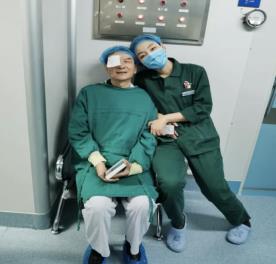 爱尔眼科医生的选择:我为家人选“焕晶”