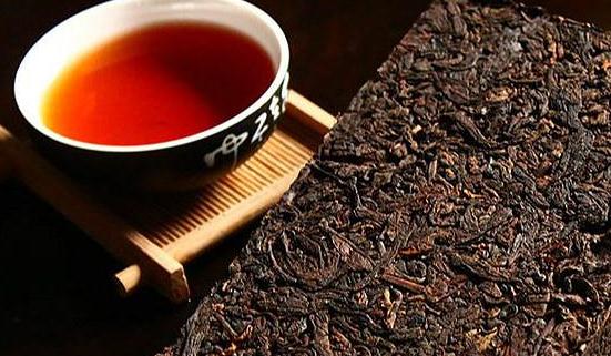 普洱生茶好喝还是熟茶好喝 怎么区分普洱茶的生熟