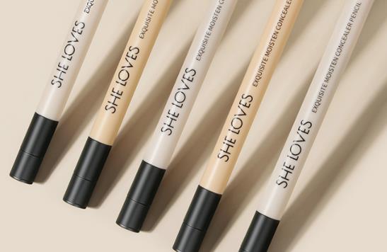 遮瑕笔和粉饼哪个应该先用 遮瑕笔怎么遮黑眼圈