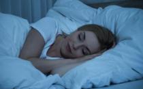 ​侧卧可以预防打呼噜吗 长期右侧睡有什么危害